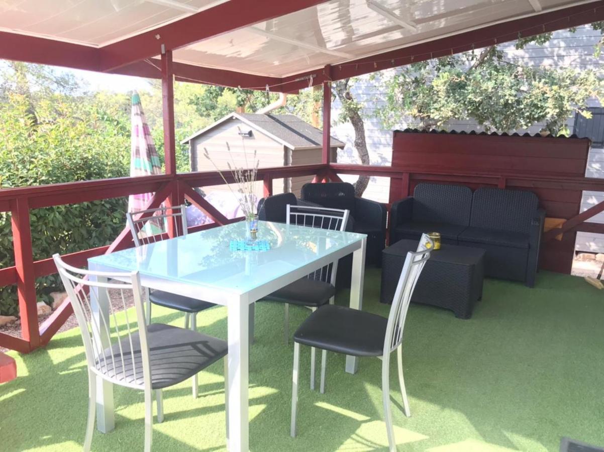 Charmant Mobil-Home Rocbaron Εξωτερικό φωτογραφία