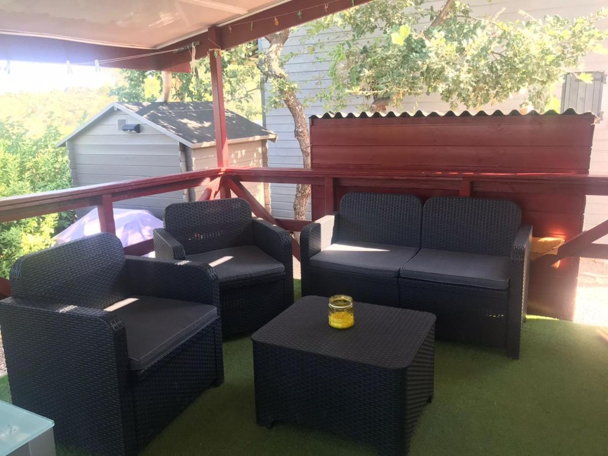 Charmant Mobil-Home Rocbaron Εξωτερικό φωτογραφία
