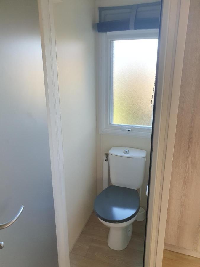 Charmant Mobil-Home Rocbaron Εξωτερικό φωτογραφία